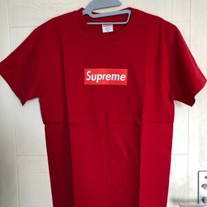 Supreme Red short-sleeved tshrit